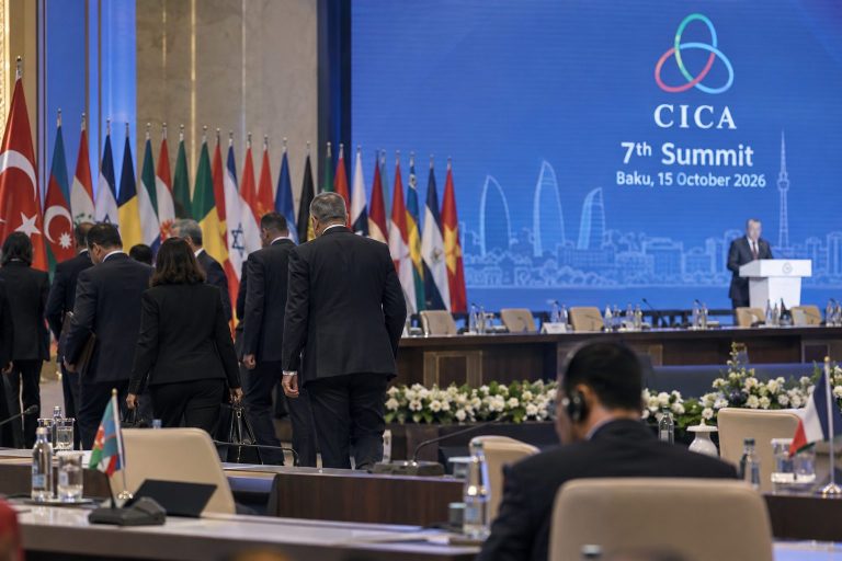 Hakan Fidan, Herzog konuşurken CICA salonundan ayrıldı