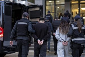 İstanbul merkezli sosyal medya operasyonunda 10 kişi gözaltında
