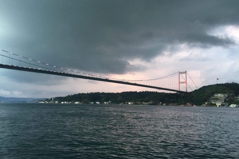İstanbul’da 13 ilçeye kuvvetli yağış ve fırtına uyarısı