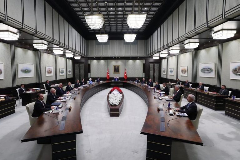 Kabine, fon tasfiyesi ve bölgesel gelişmeler için toplanıyor