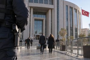 Kaya çifti fon soruşturmasında şüpheli olarak savcılığa çağrıldı