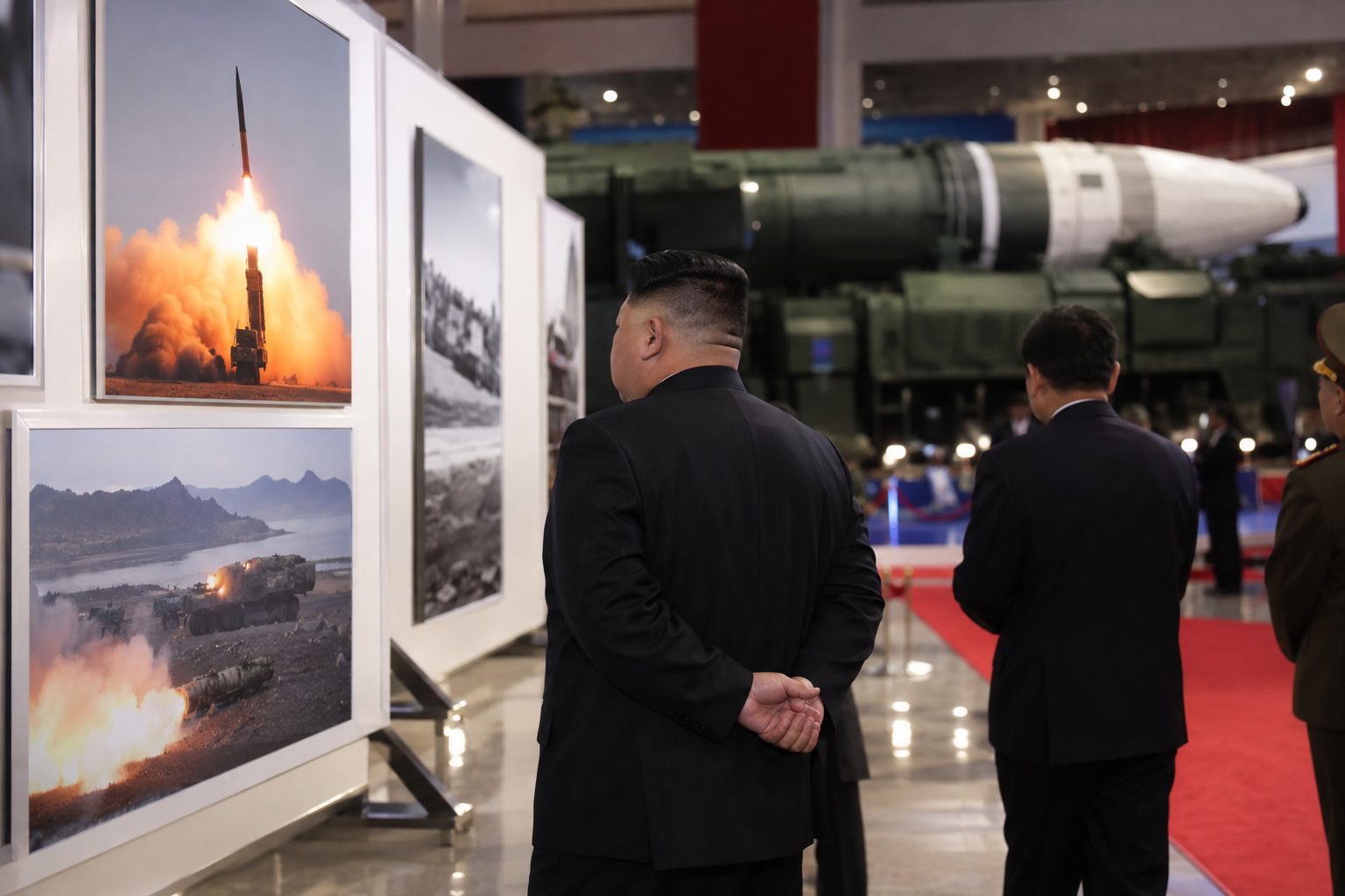 Kim Jong-un’un sergi fotoğrafları ölüm iddiaları sonrası yayımlandı
