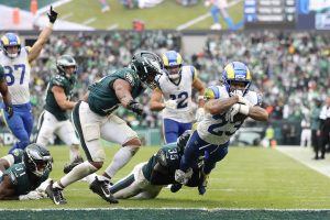 Los Angeles Rams, Eagles karşısında son çeyrekte 24-20 kazandı