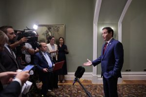 ABD Dışişleri Bakanı Rubio, Kübalıları CIA ile temasa çağırdı