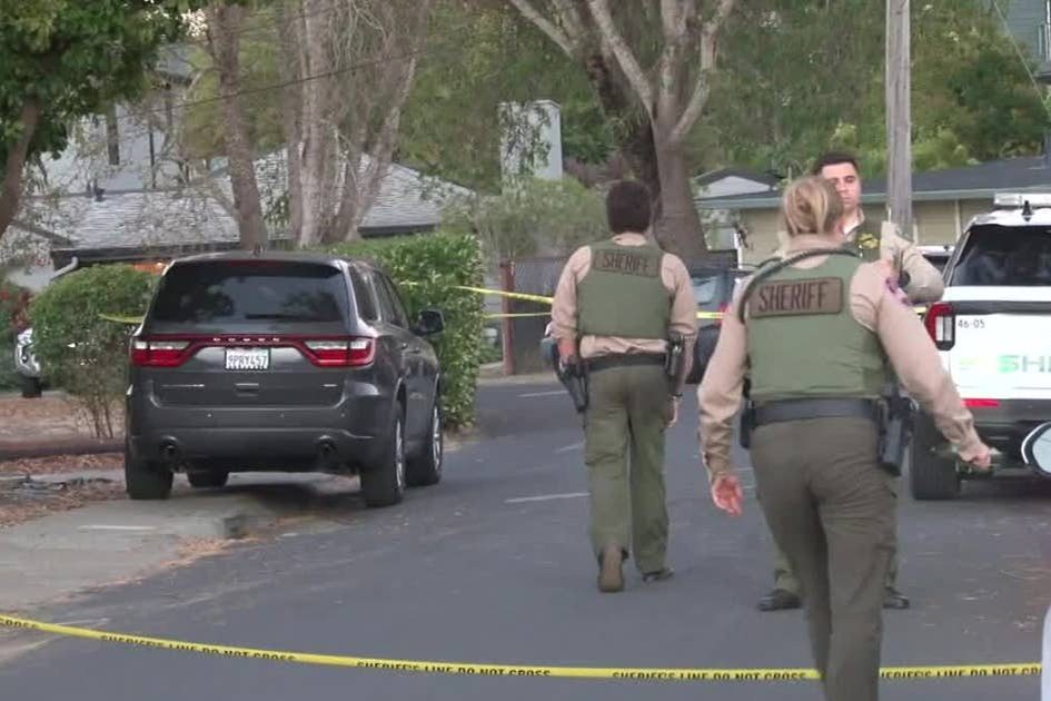 Marin County'de eski polis çifti ve kızlarının ölümü soruşturuluyor