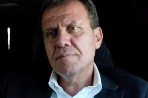 Mersin'de üç belediyeye operasyonda 59 kişi gözaltında