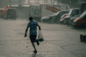 Meteoroloji, batı ve güneyde kuvvetli sağanak uyarısı yaptı