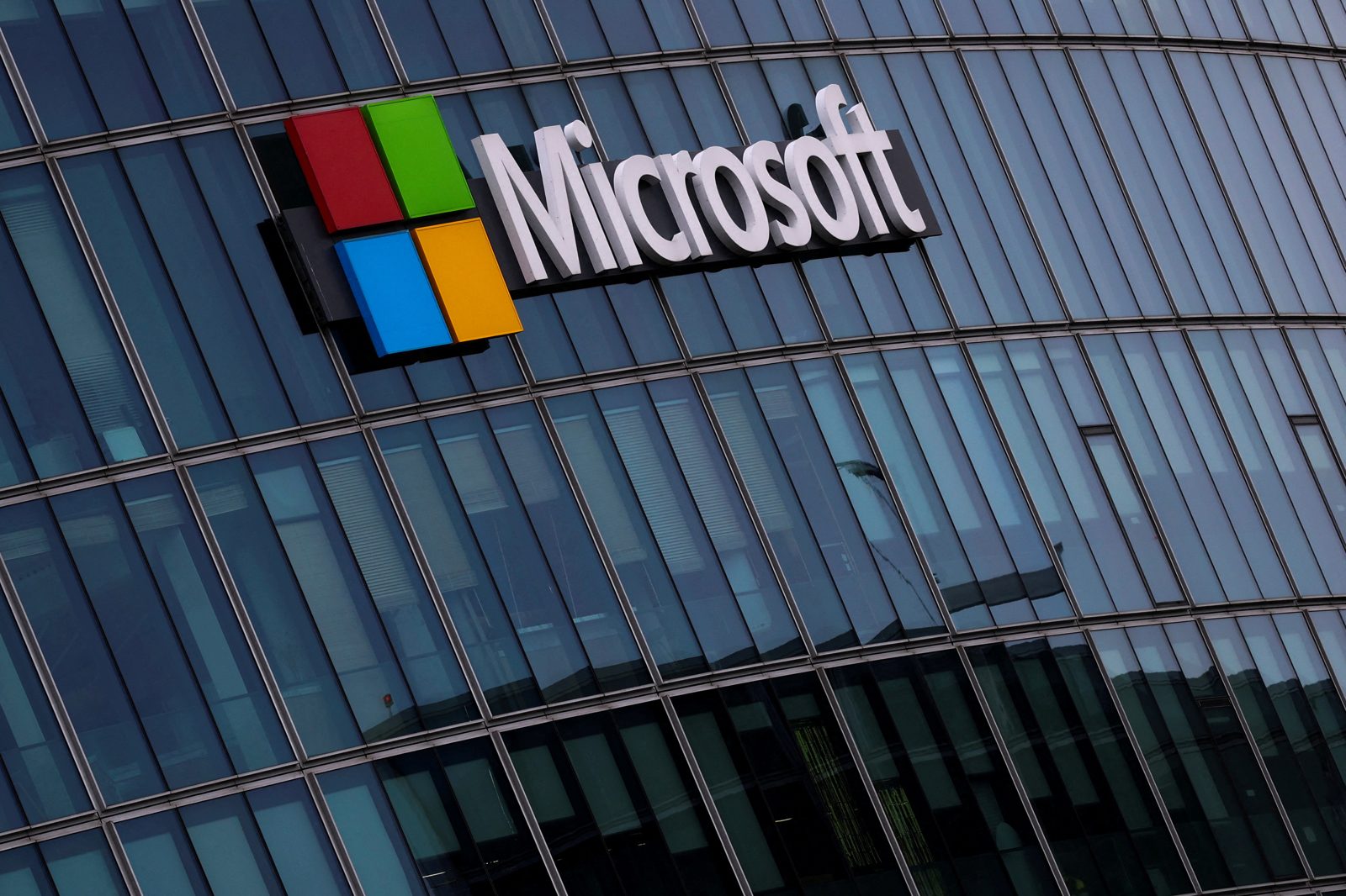 Microsoft, Azure büyümesiyle gelir ve kâr beklentilerini aştı