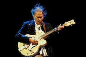 Neil Young, Trump’a şarkısını izinsiz kullandığı iddiasıyla dava açtı