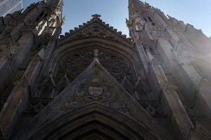 New York Başpiskoposluğu 800 milyon dolarlık uzlaşmaya vardı