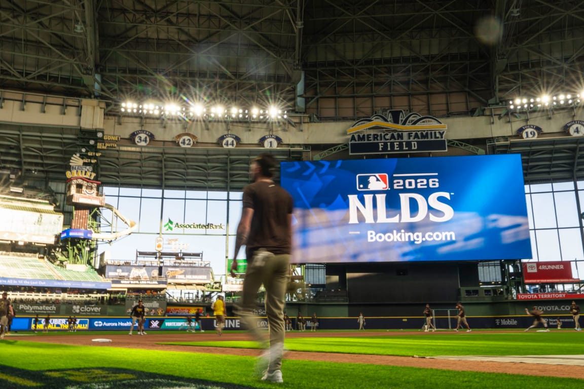 Padres, Brewers serisi öncesi Buehler’i doğum iznine ayırdı