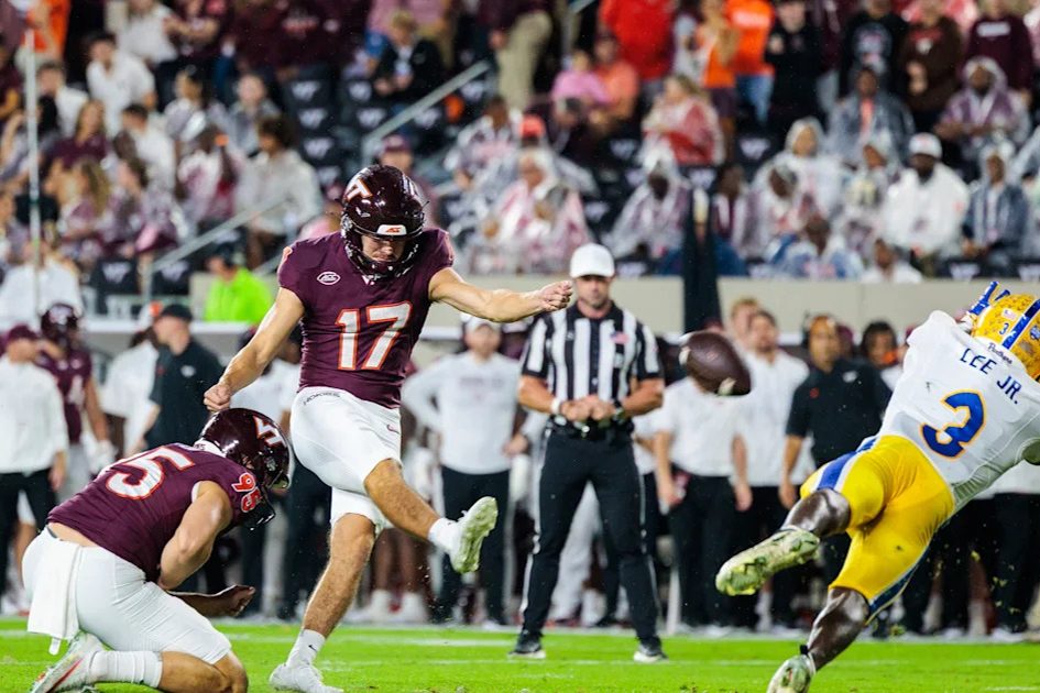 Pittsburgh, Virginia Tech’i tartışmalı saha golüyle 35-33 yendi