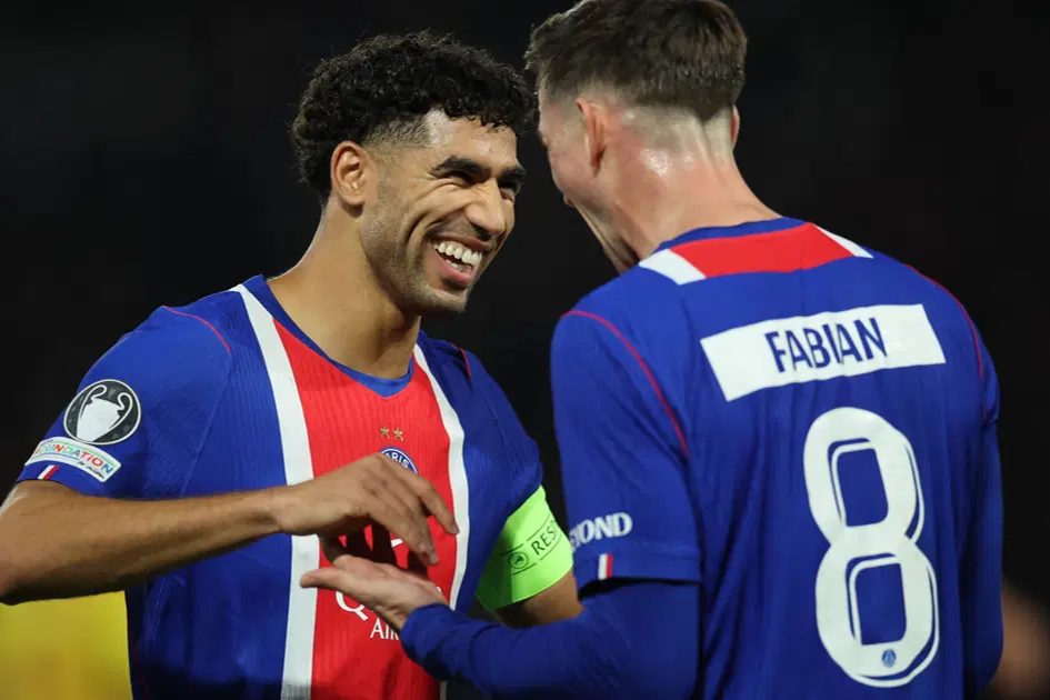 PSG-Lyon maçı Paris'teki gösteriler nedeniyle pazartesiye alındı