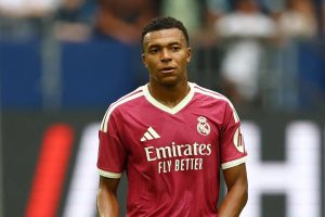 Real Madrid'de Mbappé'nin Saha Dışı Davranışları Tartışılıyor