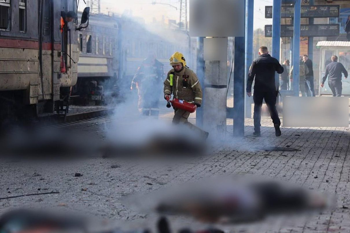 Rusya'nın Dnipro tren istasyonuna saldırısında 13 kişi öldü