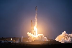 SpaceX, 21 askerî veri uydusunun fırlatmasını 6 Ekim'e erteledi