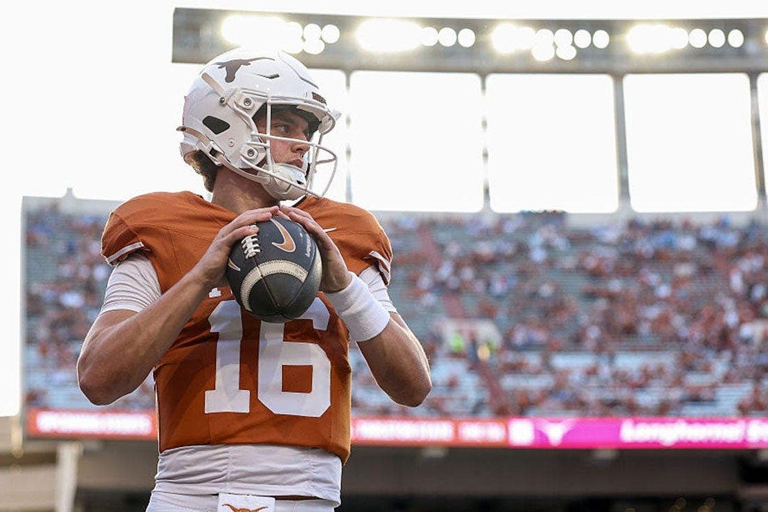 Teksas, Ole Miss'i 21 sayılık farkı kaybetse de 34-27 yendi