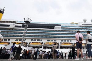 The Odyssey kruvaziyeri yakıt maliyetleri nedeniyle Kamboçya'da durdu
