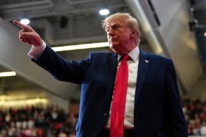 Trump, Mississippi'de Cumhuriyetçi Senatör Hyde-Smith için miting yaptı