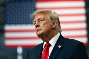 Trump, Rusya'ya yönelik yeni yaptırımların çoğunu askıya aldı