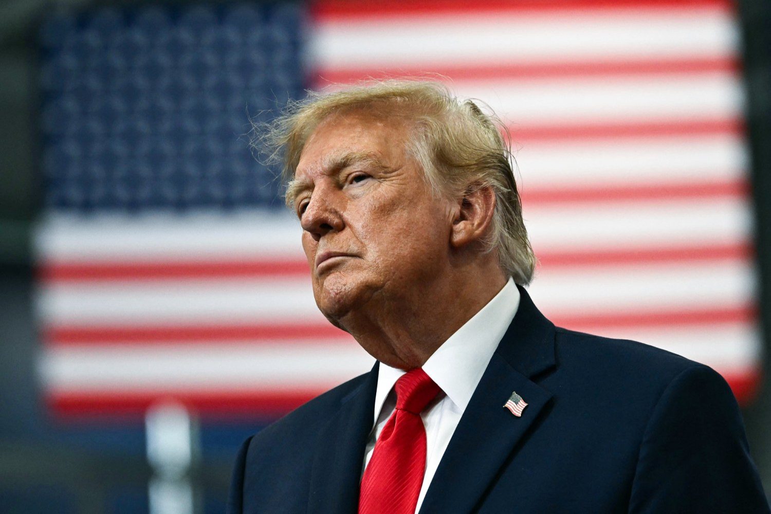 Trump, Rusya'ya yönelik yeni yaptırımların çoğunu askıya aldı