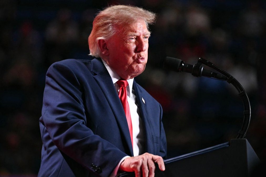 Trump, San Antonio'da Los Angeles ve San Diego sözlerini yineledi