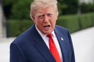 Trump, Zelenskiy için Ukrayna'da yeni lider çağrısı yaptı