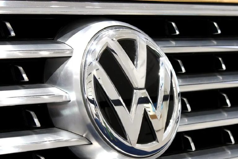 Volkswagen’de 2030’a Kadar Ücret Dondurma İddiası Tartışma Yarattı