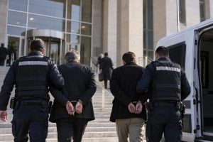 Yalova Adliyesi soruşturmasında iki personel tutuklandı